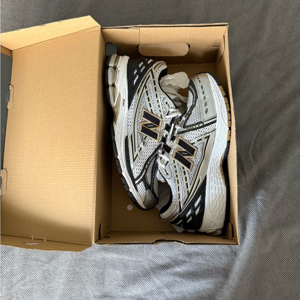 New balance 1906R